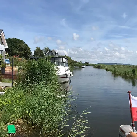 Aldeamento Turístico Baltic Waterfront Yacht House - Private Garden & Watersports Included Świnoujście