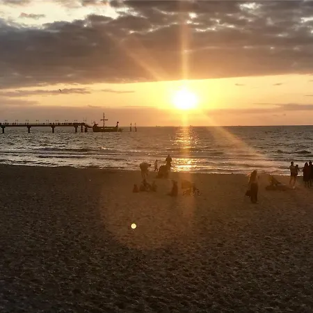 Aldeamento Turístico Baltic Waterfront Yacht House - Private Garden & Watersports Included *