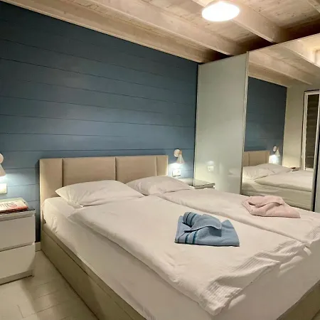Baltic Waterfront Yacht House - Private Garden & Watersports Included Üdülőpark *
