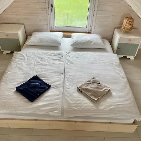 ホリデーパーク Baltic Waterfront Yacht House - Private Garden & Watersports Included *