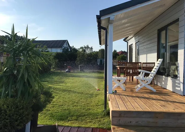 Baltic Waterfront Yacht House - Private Garden & Watersports Included 假日公园 斯维诺乌伊希切