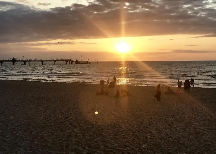 假日公园 Baltic Waterfront Yacht House - Private Garden & Watersports Included *