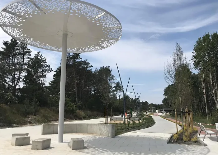 Baltic Waterfront Yacht House - Private Garden & Watersports Included 斯维诺乌伊希切