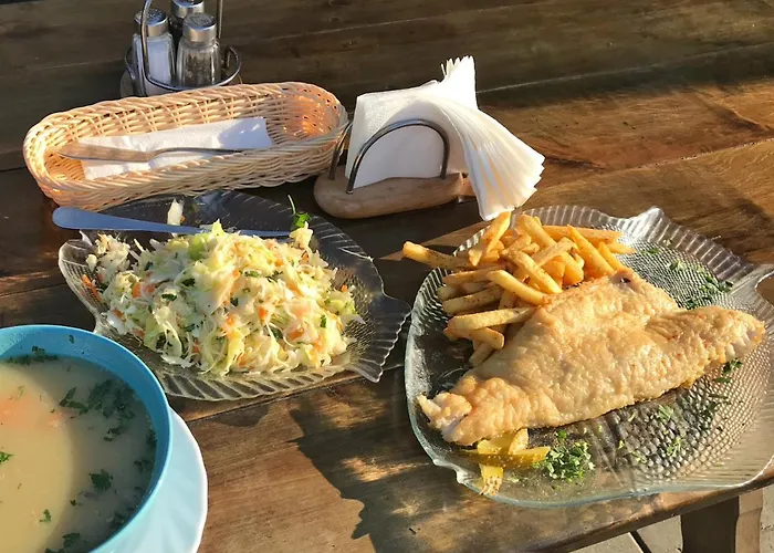 Baltic Waterfront Yacht House - Private Garden & Watersports Included 假日公园 *